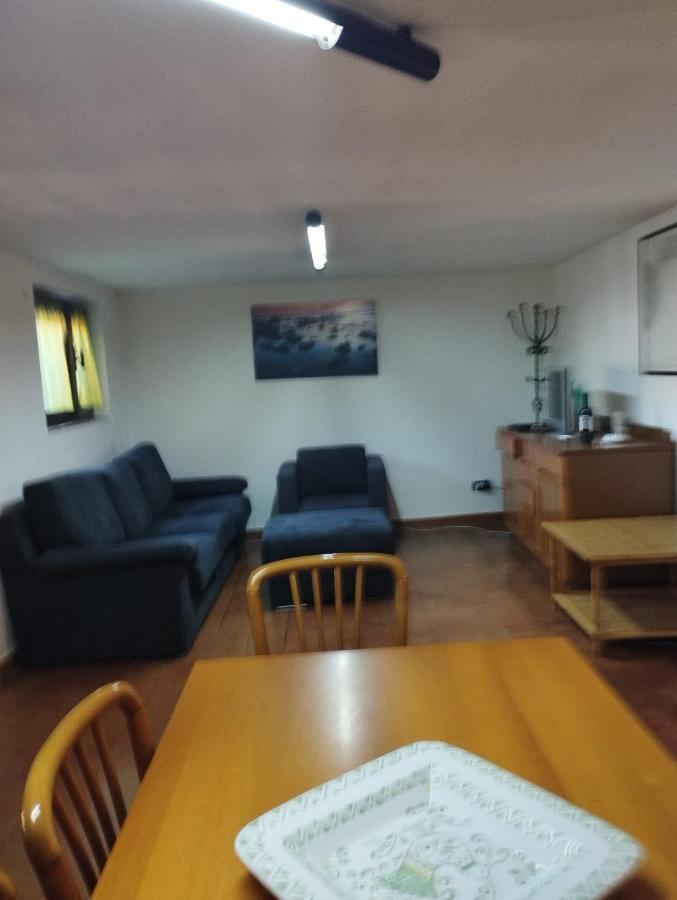 Casa Vacanze Cettina Home 3 Mt 50 Dal Mare Terra Mala Exterior photo